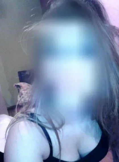 Maja, 25