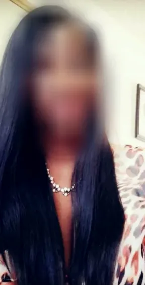 Melina, 39