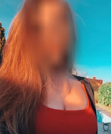 Sophie, 34